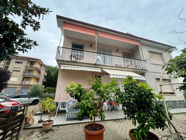 casa indipendente in vendita ad Acqui Terme