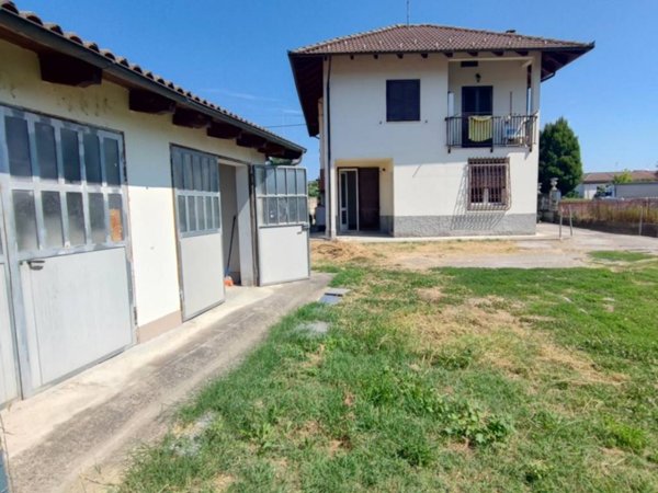 casa indipendente in vendita ad Acqui Terme