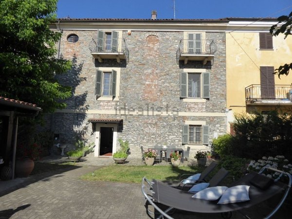 casa indipendente in vendita ad Acqui Terme