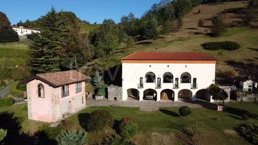 casa indipendente in vendita ad Acqui Terme