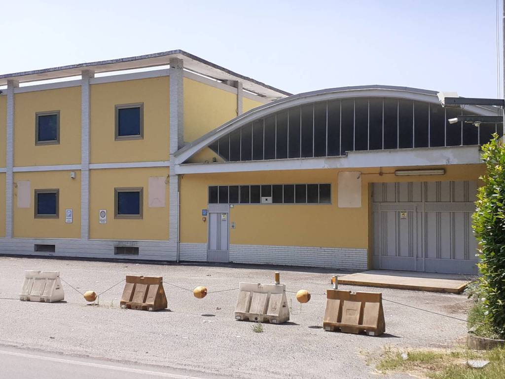 locale commerciale in vendita ad Acqui Terme