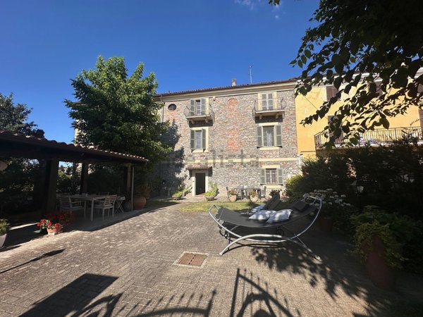 casa indipendente in vendita ad Acqui Terme