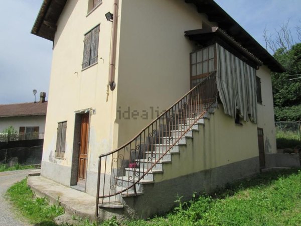 casa indipendente in vendita ad Acqui Terme