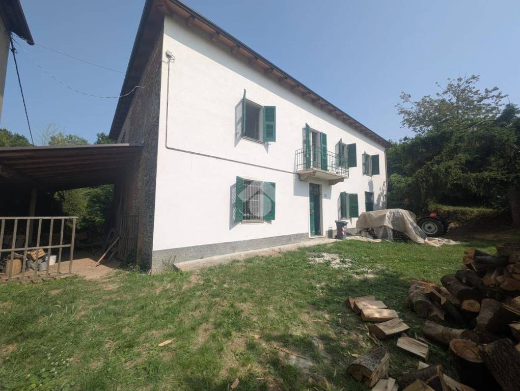 casa indipendente in vendita ad Acqui Terme in zona Moirano