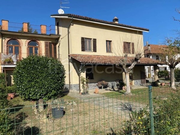 casa indipendente in vendita ad Acqui Terme