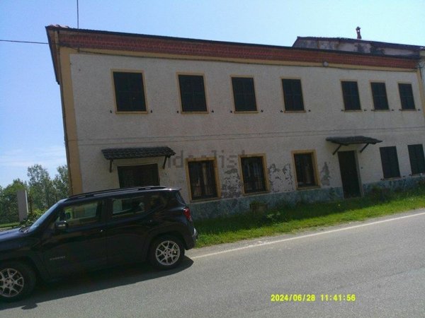 casa indipendente in vendita ad Acqui Terme in zona Moirano