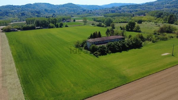 casa indipendente in vendita ad Acqui Terme