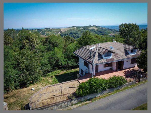 casa indipendente in vendita ad Acqui Terme