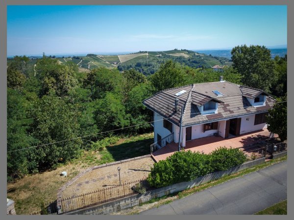 casa indipendente in vendita ad Acqui Terme