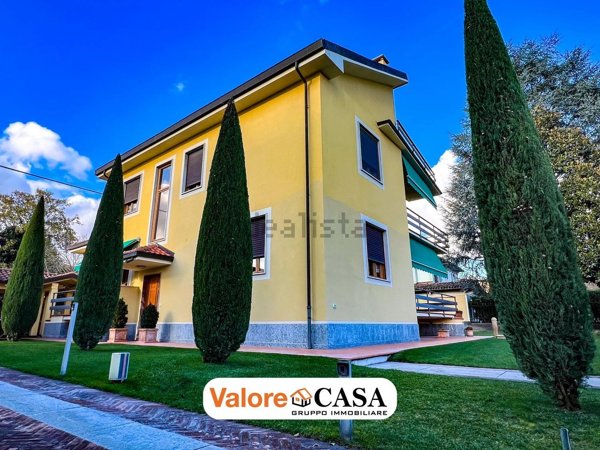 casa indipendente in vendita ad Acqui Terme