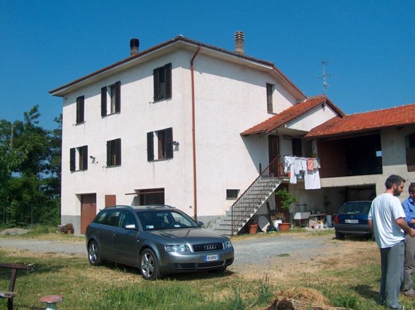 casa indipendente in vendita ad Acqui Terme in zona Lussito