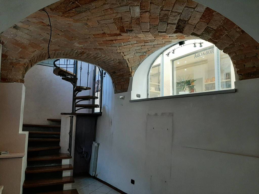 negozio in vendita ad Acqui Terme
