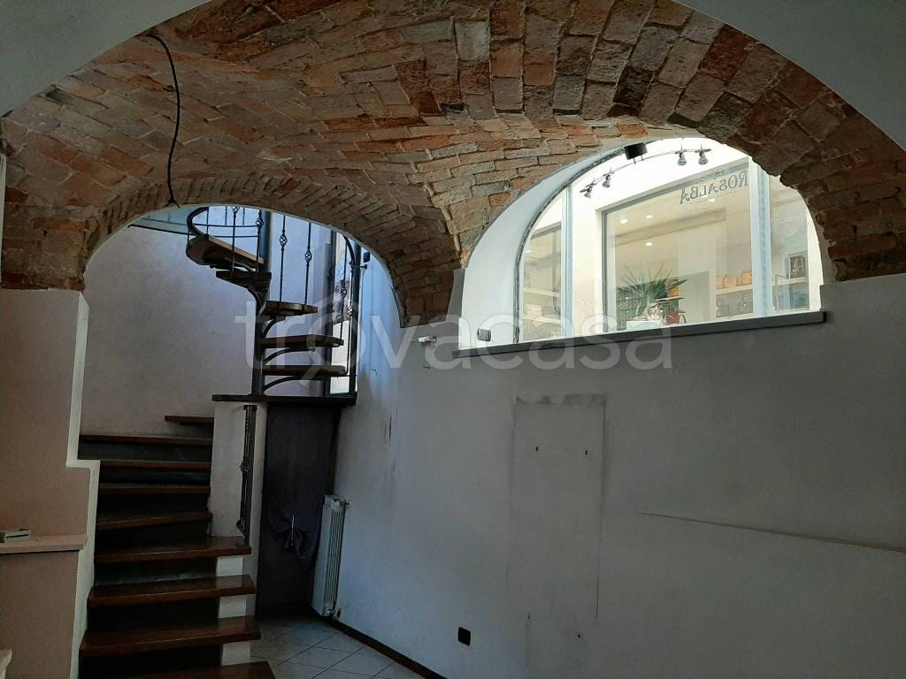 negozio in vendita ad Acqui Terme