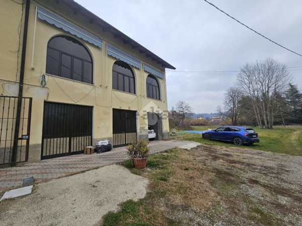 casa indipendente in vendita ad Acqui Terme