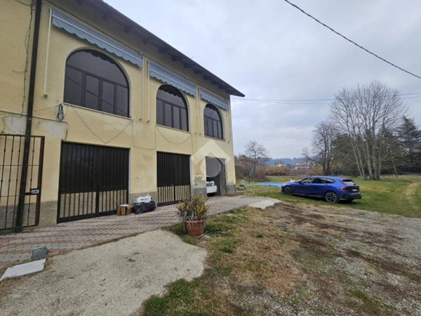 casa indipendente in vendita ad Acqui Terme
