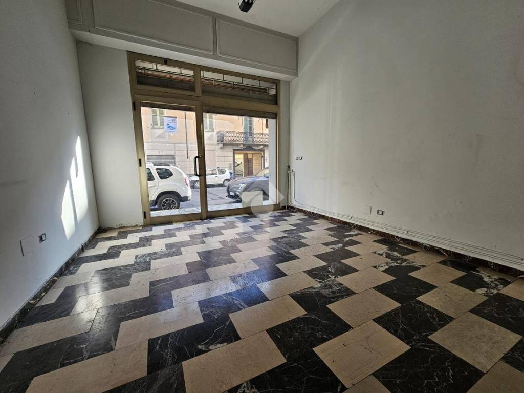 negozio in vendita ad Acqui Terme