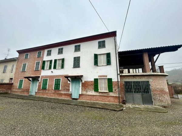 casa indipendente in vendita ad Acqui Terme