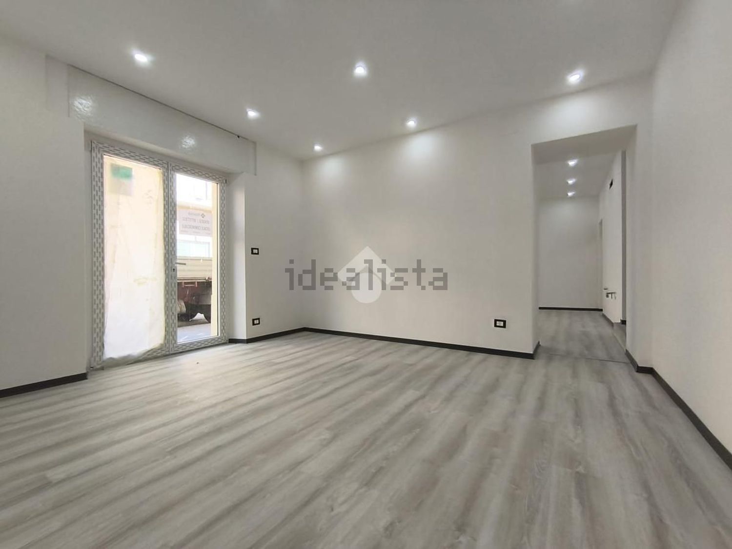 locale commerciale in vendita ad Acqui Terme