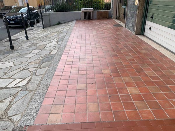 locale commerciale in vendita ad Acqui Terme