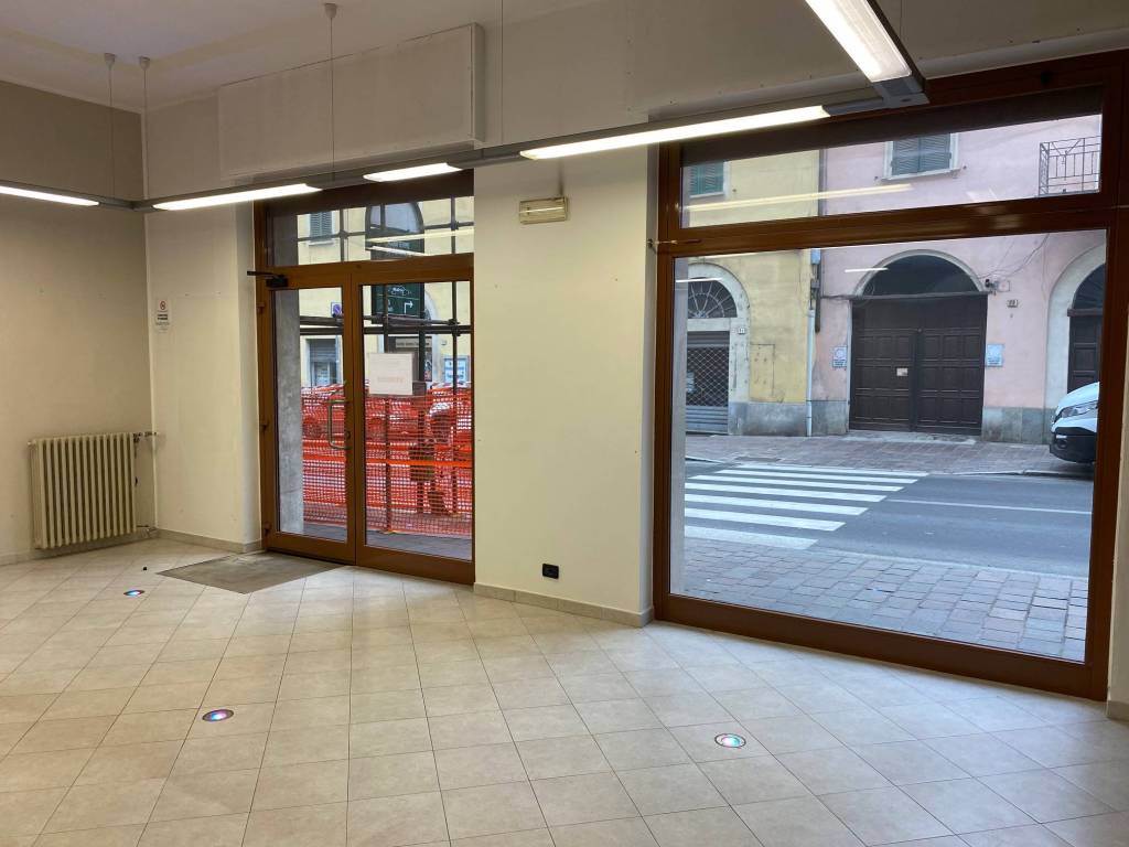 negozio in vendita ad Acqui Terme