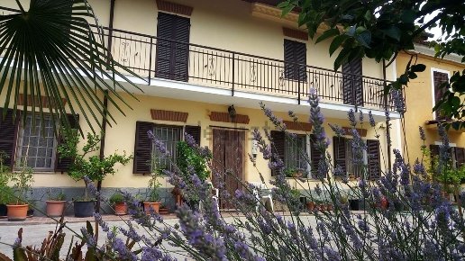 casa indipendente in vendita ad Acqui Terme