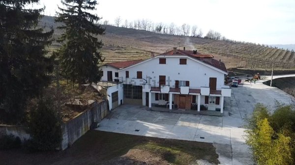 casa indipendente in vendita ad Acqui Terme