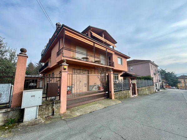 casa indipendente in vendita ad Acqui Terme