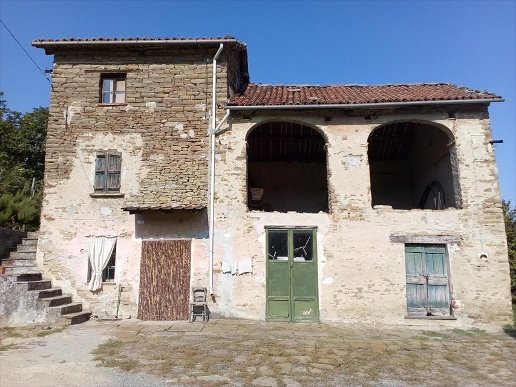 casa indipendente in vendita ad Acqui Terme