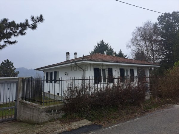 casa indipendente in vendita ad Acqui Terme