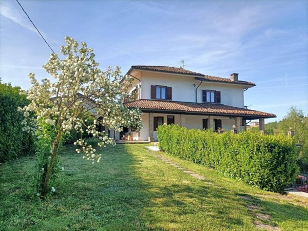casa indipendente in vendita ad Acqui Terme