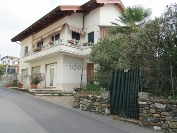 casa indipendente in vendita ad Acqui Terme