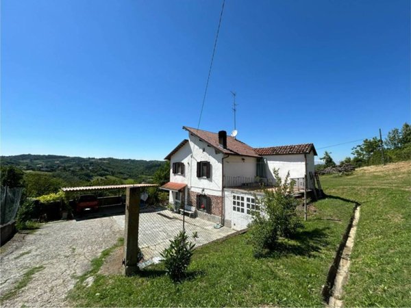 casa indipendente in vendita ad Acqui Terme