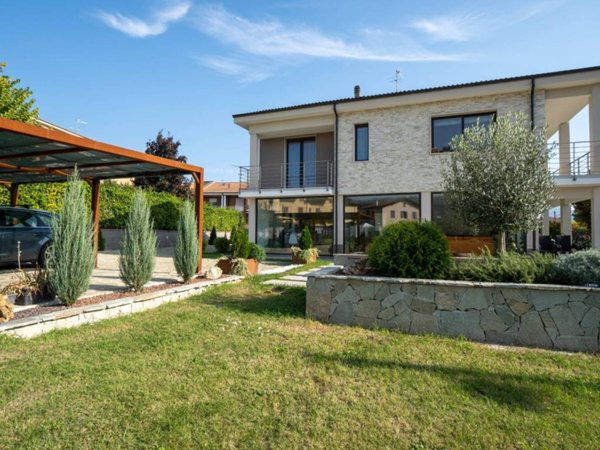 casa indipendente in vendita ad Acqui Terme