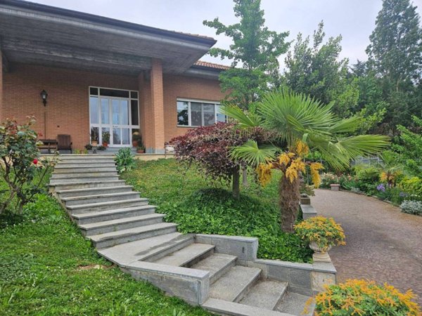 casa indipendente in vendita ad Acqui Terme