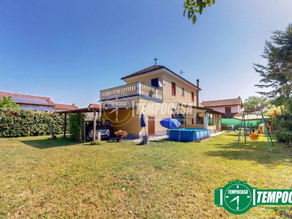 casa indipendente in vendita ad Acqui Terme