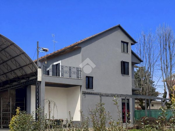 casa indipendente in vendita ad Acqui Terme