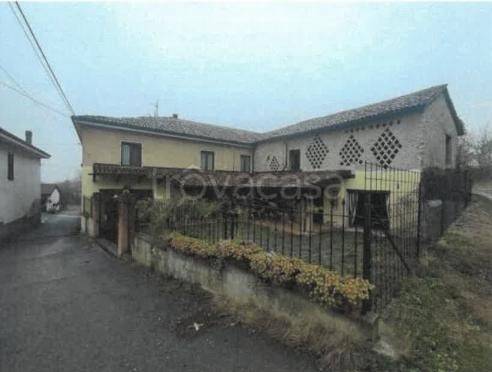 casa indipendente in vendita ad Acqui Terme in zona Moirano