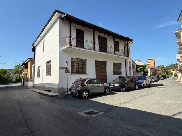 casa indipendente in vendita ad Acqui Terme
