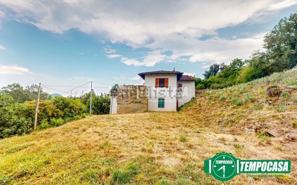 casa indipendente in vendita ad Acqui Terme in zona Moirano