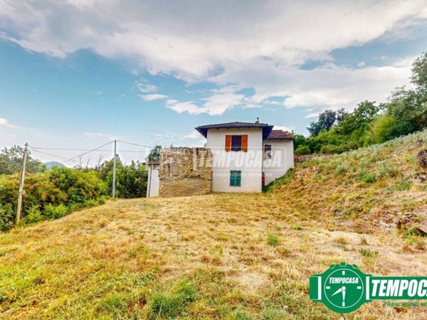 casa indipendente in vendita ad Acqui Terme in zona Moirano