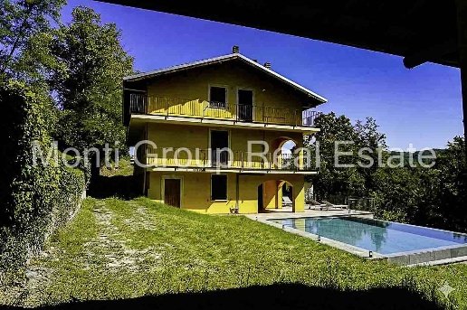 casa indipendente in vendita ad Acqui Terme in zona Moirano