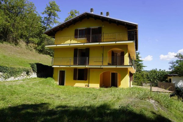 casa indipendente in vendita ad Acqui Terme in zona Moirano