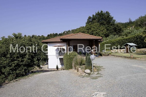 casa indipendente in vendita ad Acqui Terme