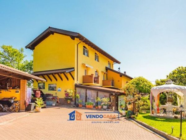 casa indipendente in vendita ad Acqui Terme in zona Moirano
