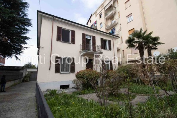 casa indipendente in vendita ad Acqui Terme