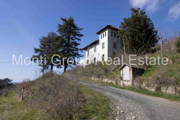 casa indipendente in vendita ad Acqui Terme in zona Moirano