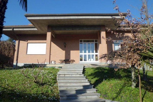 casa indipendente in vendita ad Acqui Terme