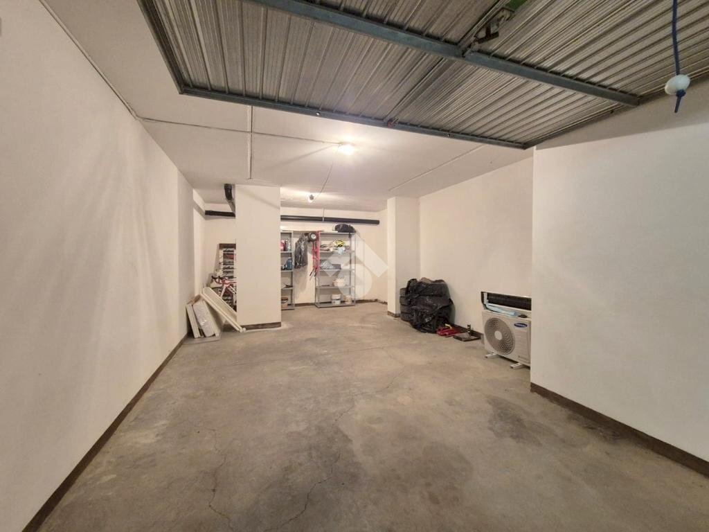 box auto in vendita ad Acqui Terme