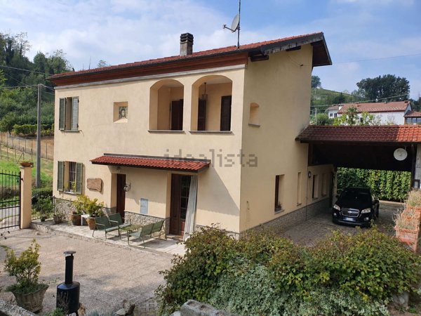 casa indipendente in vendita ad Acqui Terme