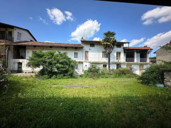 casa indipendente in vendita a Cavaglià